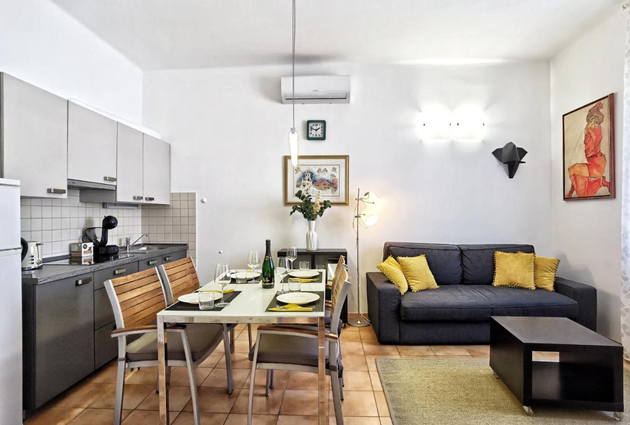 City Center Apartment Soldic Split Buitenkant foto