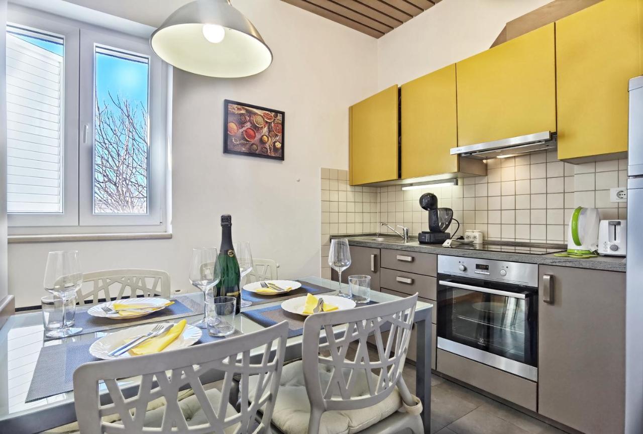 City Center Apartment Soldic Split Buitenkant foto